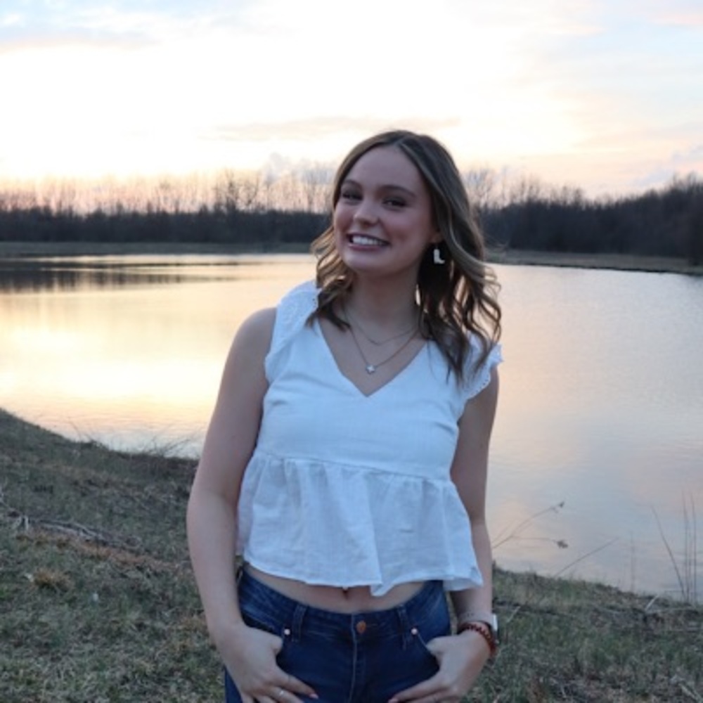 Meet your Posher, Ava